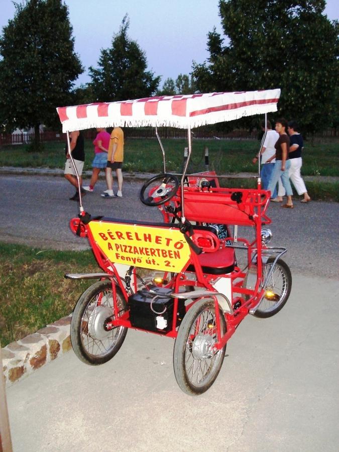 Grill Terasz Etterem Es Szallashely Mezőkövesd Εξωτερικό φωτογραφία