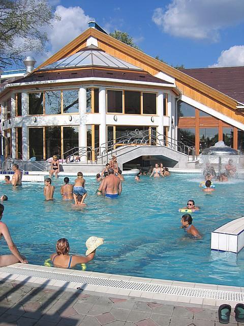 Grill Terasz Etterem Es Szallashely Mezőkövesd Εξωτερικό φωτογραφία