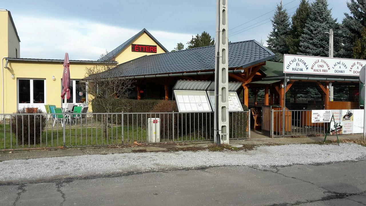 Grill Terasz Etterem Es Szallashely Mezőkövesd Εξωτερικό φωτογραφία